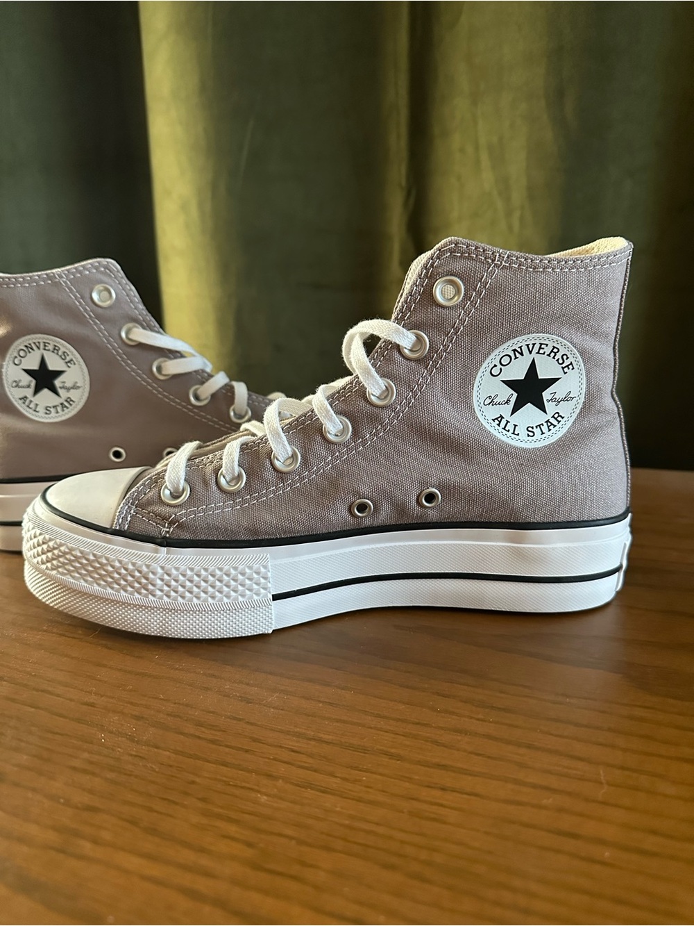 Converse High Top Platform Sneakers in Mauve - Size 7